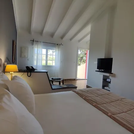 ホテル Le Roc E Fiori - Teritoria