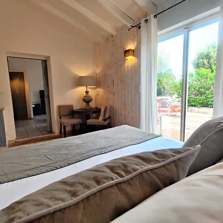Le Roc E Fiori - Les Collectionneurs Hotel 4*
