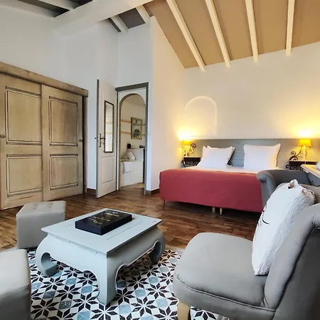 ホテル Le Roc E Fiori - Teritoria ポルトヴェッキオ