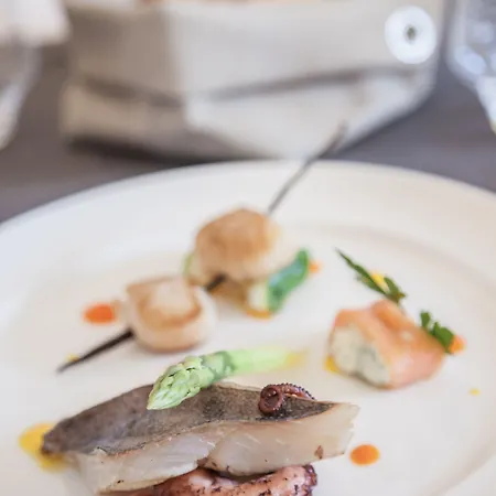 ホテル Le Roc E Fiori - Teritoria ポルトヴェッキオ