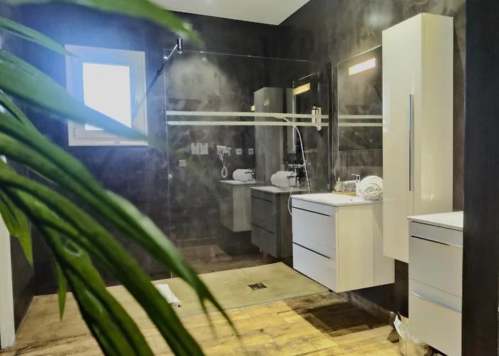 Hotel Le Roc E Fiori - Teritoria