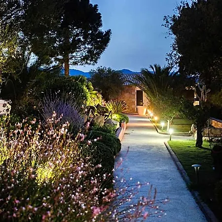 Ξενοδοχείο Le Roc E Fiori - Teritoria 4*